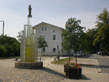 Bild: Der Glasbläserbrunnen der Stadt Mitterteich